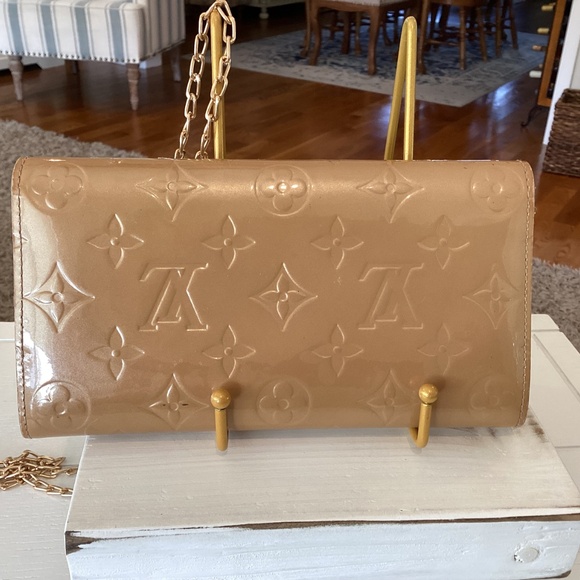 Louis Vuitton Vernis Tan Sarah Wallet - Picture 2 of 8